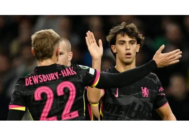 Joao Felix tỏa sáng với cú đúp